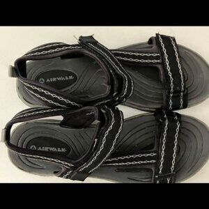 womens size 7 5 Airwalk sandals